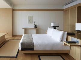 HOTEL BILVA LEAF，位于艾哈迈达巴德的酒店