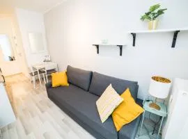 Hey Stay Apartment with private garden