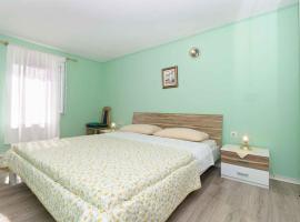 Holiday home in Lopar/Insel Rab 17776，位于洛帕的酒店