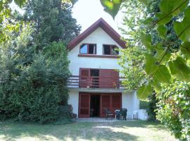 Holiday home Balatonalmadi/Balaton 17934，位于巴拉顿诺尔马迪的酒店