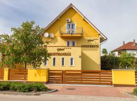 Holiday home in Balatonmariafürdo 19492，位于鲍洛通凯赖斯图尔的酒店