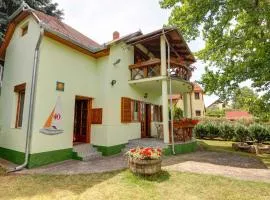 House and Apartment Balatonmariafürdo 19269