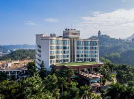 三正半山酒店东莞樟木头观音山店，位于东莞的酒店