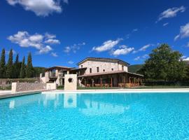 Camping Villaggio Il Collaccio，位于Preci的酒店