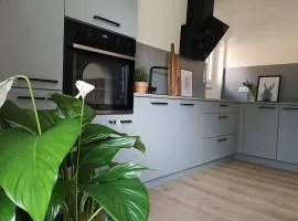 Haus zur lachenden Lieselotte I 5 Minuten zu Fuß zum kostenlosen Naturbad I Messenähe I Waldnähe