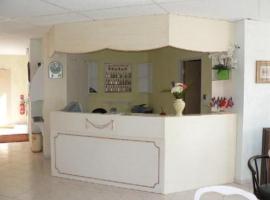 Arcantis Hôtel Au Sans Souci，位于希农的酒店