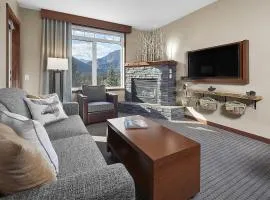 Mountain View Escape with open hot tub, Views!!