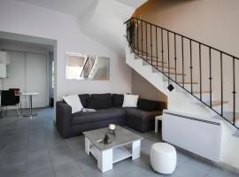 Maison tendance avec jardin, centre village, Alpilles, familles，位于埃瑞兹的舒适型酒店