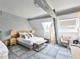 Logis Hôtel & Restaurant du Sauvage，位于La Ferté-Gaucher的酒店