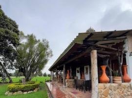 GhuRu Hotel Campestre，位于Firavitoba的酒店