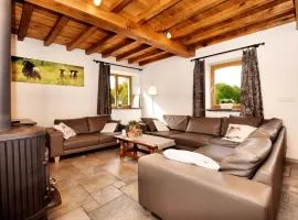 Forest-Edge Stay, Burtonville