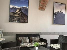 HOTEL PALAS，位于布鲁佐罗的酒店