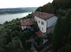 Agriturismo Conte Brunello，位于萨罗的酒店