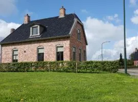 Holiday Home Zoutkamp near Lauwersmeer