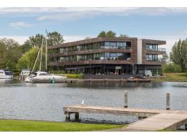 Holiday apartment in a prime location on the Veerse lake，位于阿讷默伊登的别墅