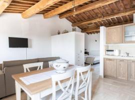 La Piazza - Appartamento con vista，位于锡纳伦加的酒店