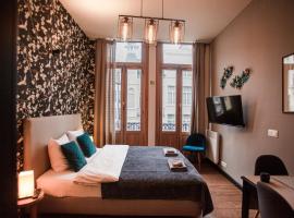 Luxury Suites Historic Center by Rikas Hotels，位于安特卫普的酒店