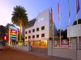 Park Residency Airport Road，位于科泽科德的酒店