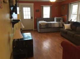 A Piece of Paradise in the Northeast Kingdom，位于North Troy的酒店