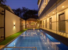 The Porto by Lagom vagator goa near ozran beach，位于安君纳的酒店