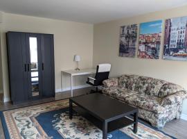 3 BDR appartement,WiFI,Netflix free parking，位于蒙特利尔的低价酒店