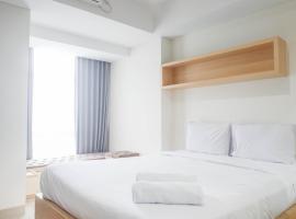 Spacious Studio Room Apartment at Grand Sungkono Lagoon By Travelio，位于Dukuhpakis的酒店