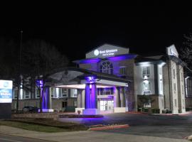 Best Western Medical Center North Inn & Suites Near Six Flags，位于圣安东尼奥胡伯纳橡树中心附近的酒店