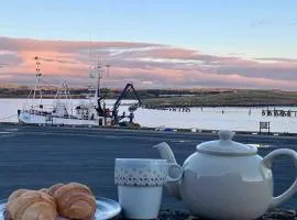 On The Harbour - unrivalled views of Amble's harbour and estuary