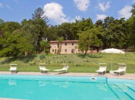 VILLA LIZ Tuscany, private pool, hot tub, property fenced, pets allowed，位于波皮的酒店