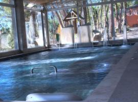 Balneario Fuentepodrida，位于Villatoya的酒店