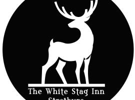The White Stag Inn，位于斯特拉西尔的宾馆