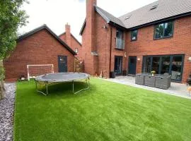 Exclusive 5 Bed Family House in Village Location