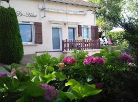 La-Haut, gite-maison de vacances，位于Poinson-lès-Fays的酒店