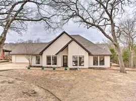 Lake Texoma Retreat with Deck Less Than 1 Mi to Marina!