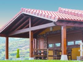 Apartamentos El Prau，位于尤比雅克的酒店