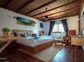 Room in Bungalow - Bungalow Double 13 - El Cortijo Chefchaeun Hotel Spa，位于舍夫沙万的酒店