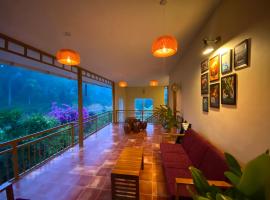 Flower Valley Plantation Homestay，位于蒙纳的乡间豪华旅馆