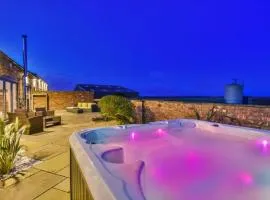 Lincoln 4-Beds Sleeps 13 Hot Tub & Pet Friendly