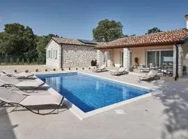 Villa Celtis by Villas Holiday