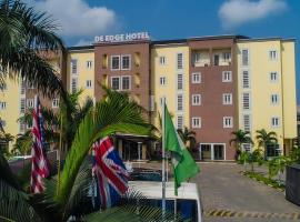 De Edge Hotel Port Harcourt，位于哈科特港的酒店