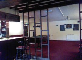 The Crewe Arms Hotel，位于Madeley的酒店
