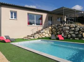 Les Villas Dorées - Villa Soleil face au Mont Ventoux，位于Plaisians的酒店