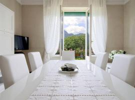 JUST LAKE，位于贝拉吉奥的酒店