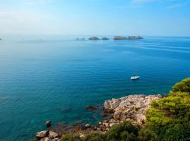 Royal Neptun Hotel，位于杜布罗夫尼克的海滩酒店