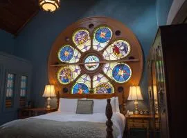 钟楼旅馆及小酒馆