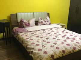 Cozy Park Studio in city center, Campina，位于坎皮纳的酒店