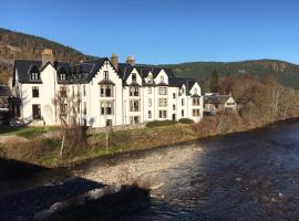 Lovely 2 bedroom apt in Ballater on the River Dee，位于巴拉特的公寓