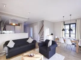 Reetland am Meer - Premium Reetdachvilla mit 3 Schlafzimmern, Sauna und Kamin F07