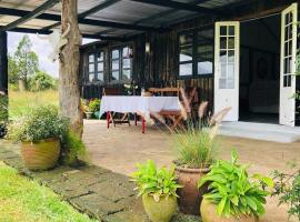 Dream the Days away by Yourhost The Rustic Barn Nanyuki Kenya，位于纳纽基的酒店