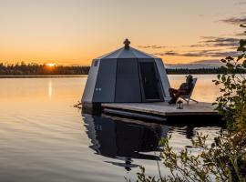 Aurora Hut Savonlinna，位于萨翁林纳的船屋